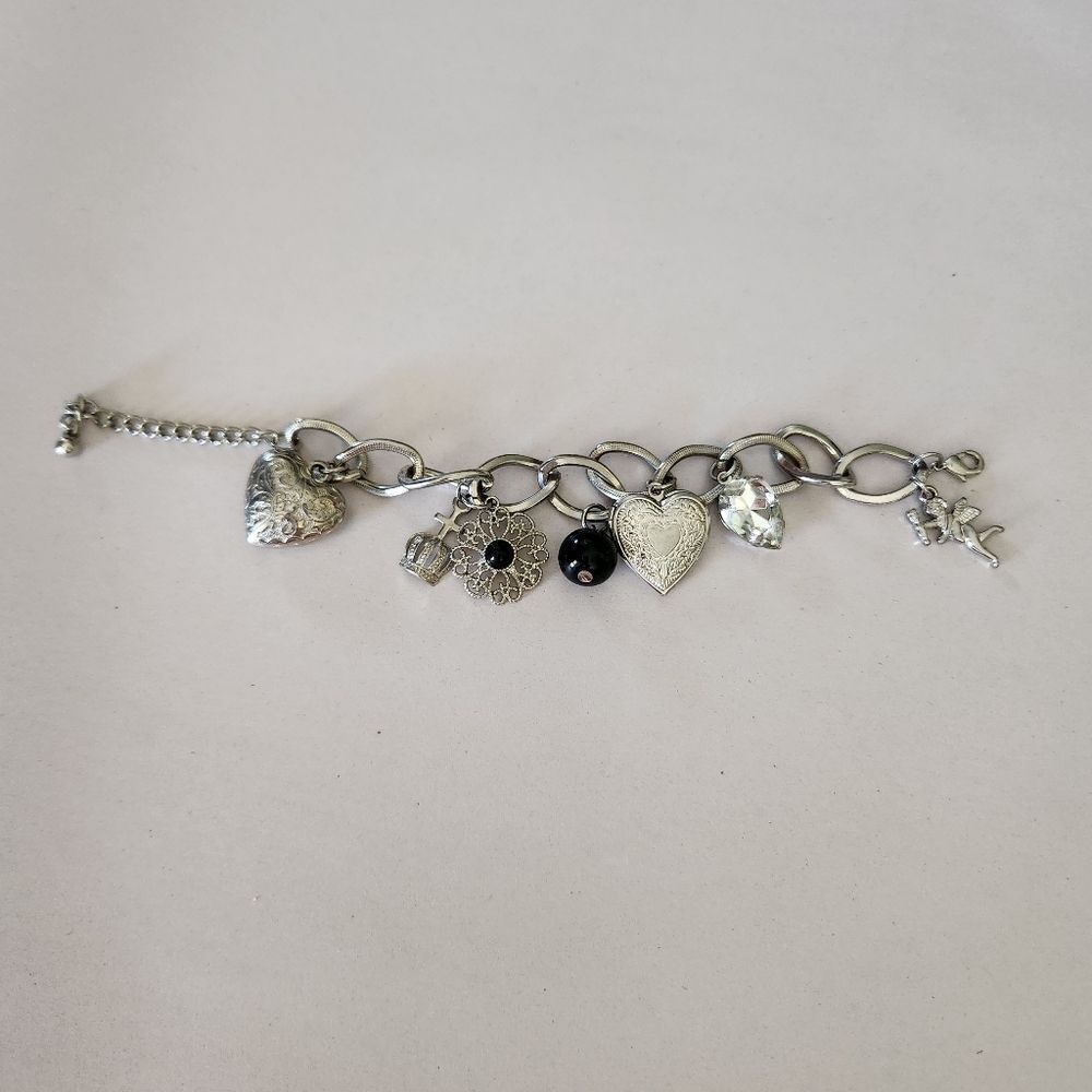 Unbranded Silvertone Adorable Chunky Charm Bracelet With 7 Charms